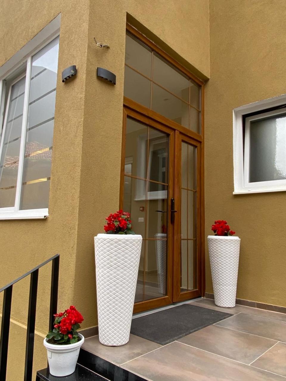 Vila Panto Тирана Екстер'єр фото